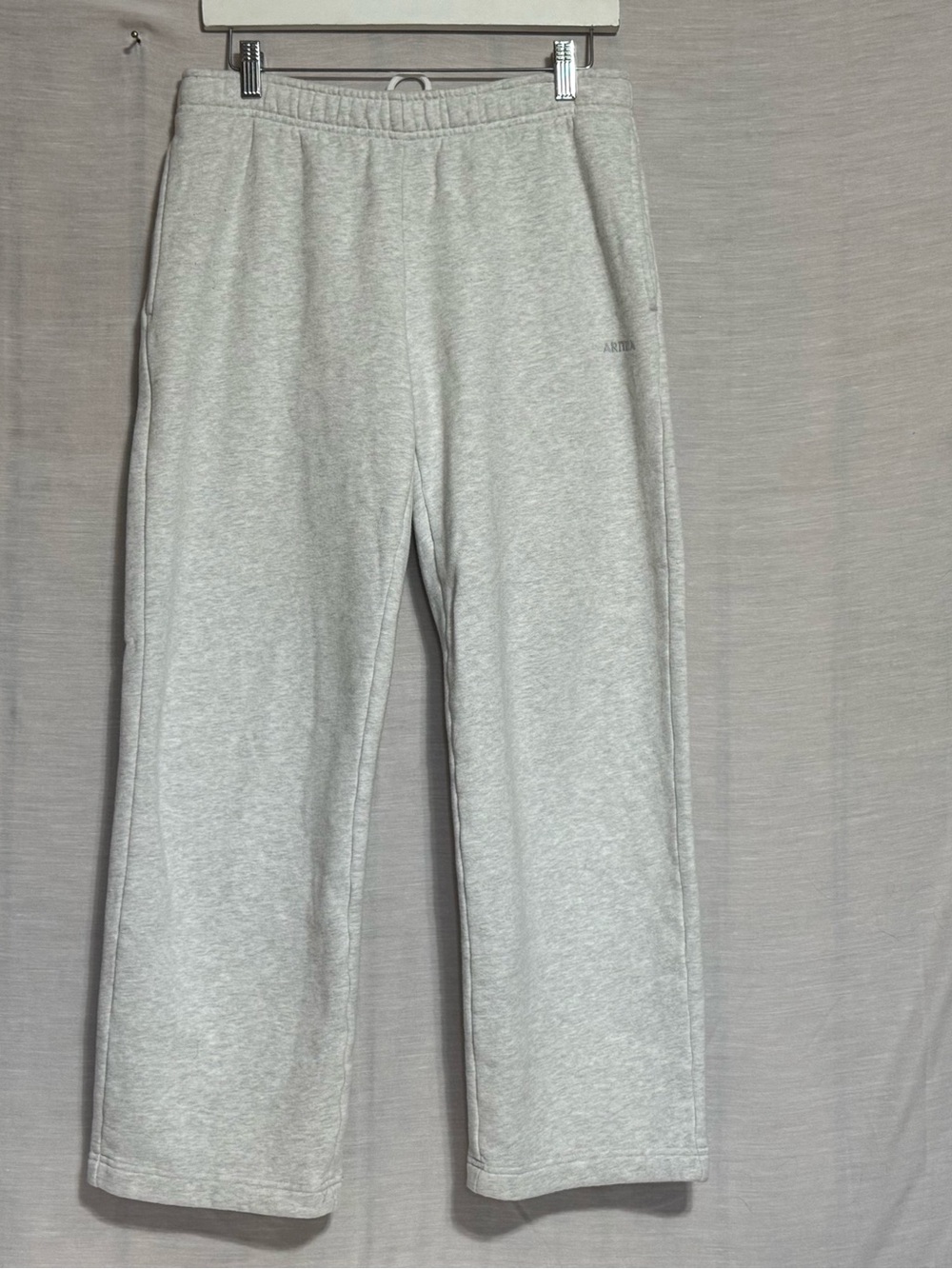 Aritzia Sweatfleece Cozy Fleece Pullover in Light Gray